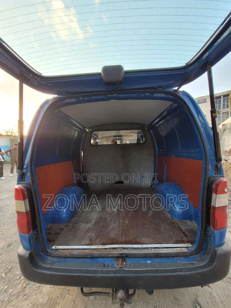 Toyota Land Cruiser 100 4.2 2008 Blue