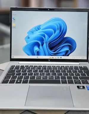 New Laptop HP EliteBook 830 G9 16GB Intel Core i5 SSD 512GB