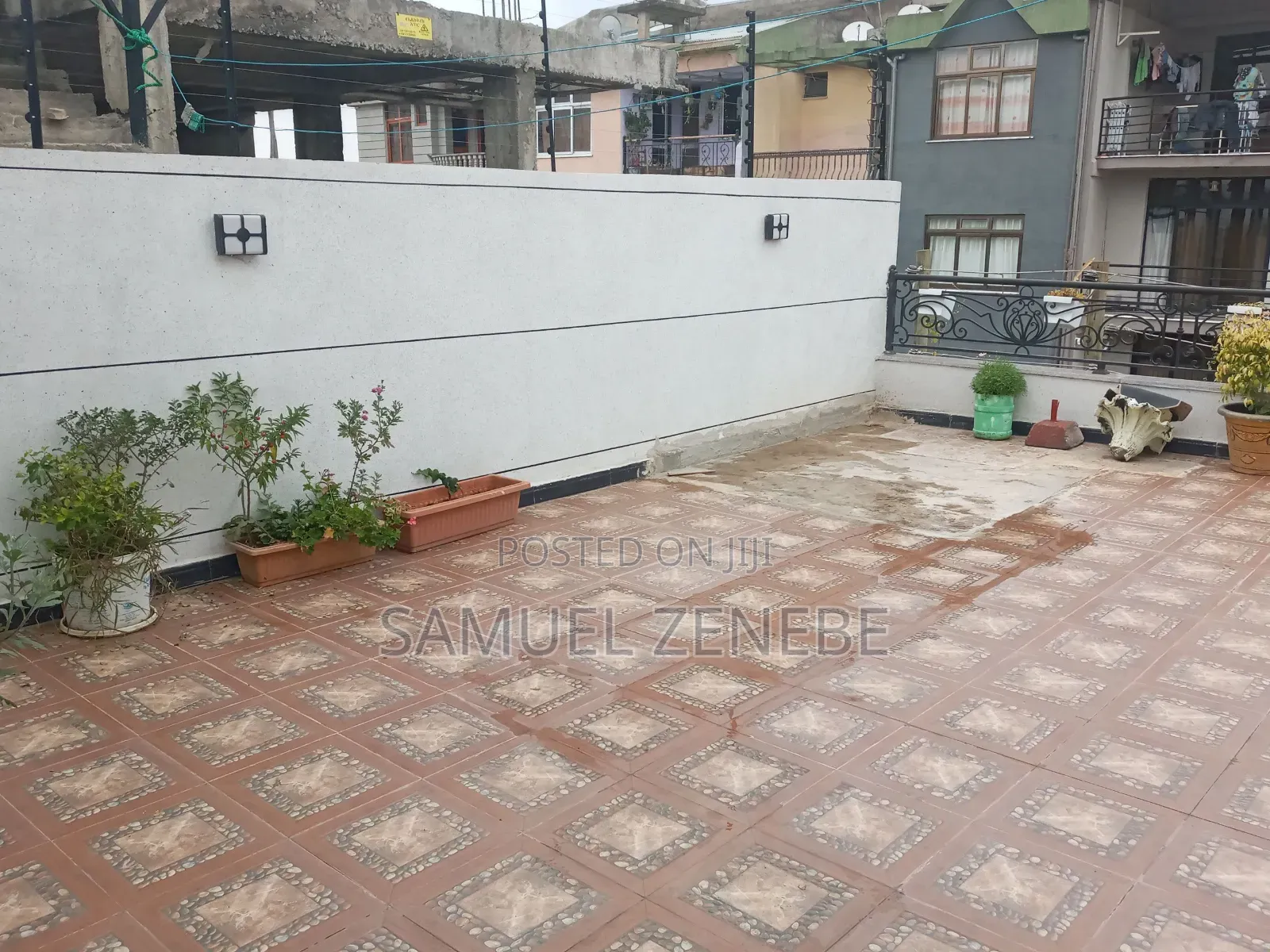 Furnished 10bdrm House in Yeka for sale
