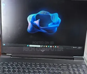 New Laptop HP Victus 15 16GB AMD Ryzen 7 SSD 1T