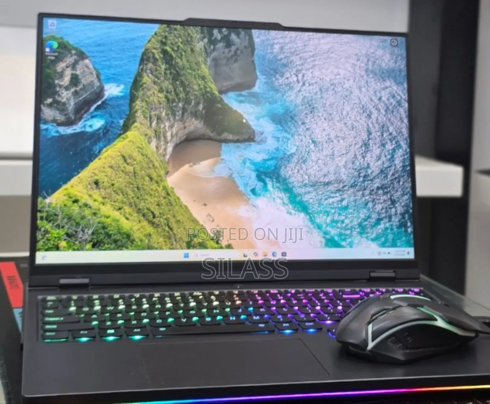 New Laptop Lenovo Legion Pro 7 48GB Intel Core i9 SSD 1T