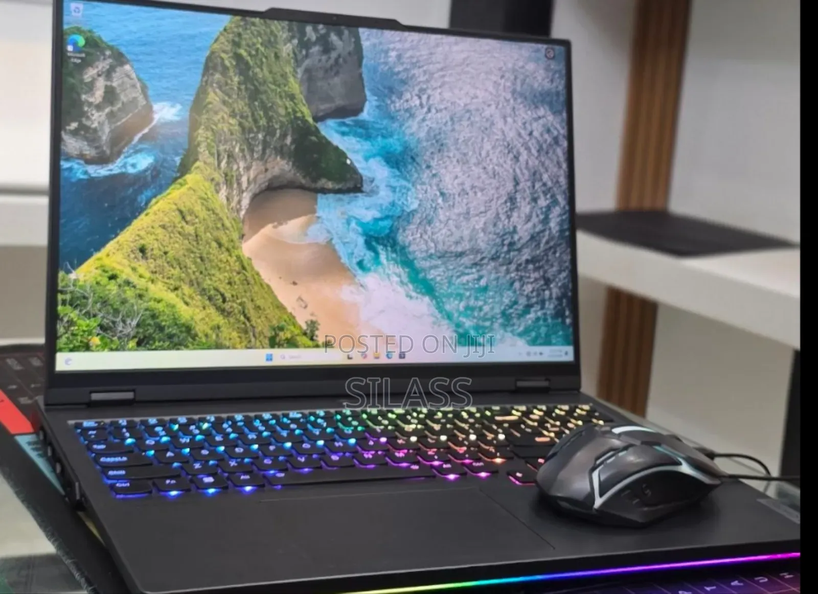 New Laptop Lenovo Legion Pro 7 48GB Intel Core i9 SSD 1T