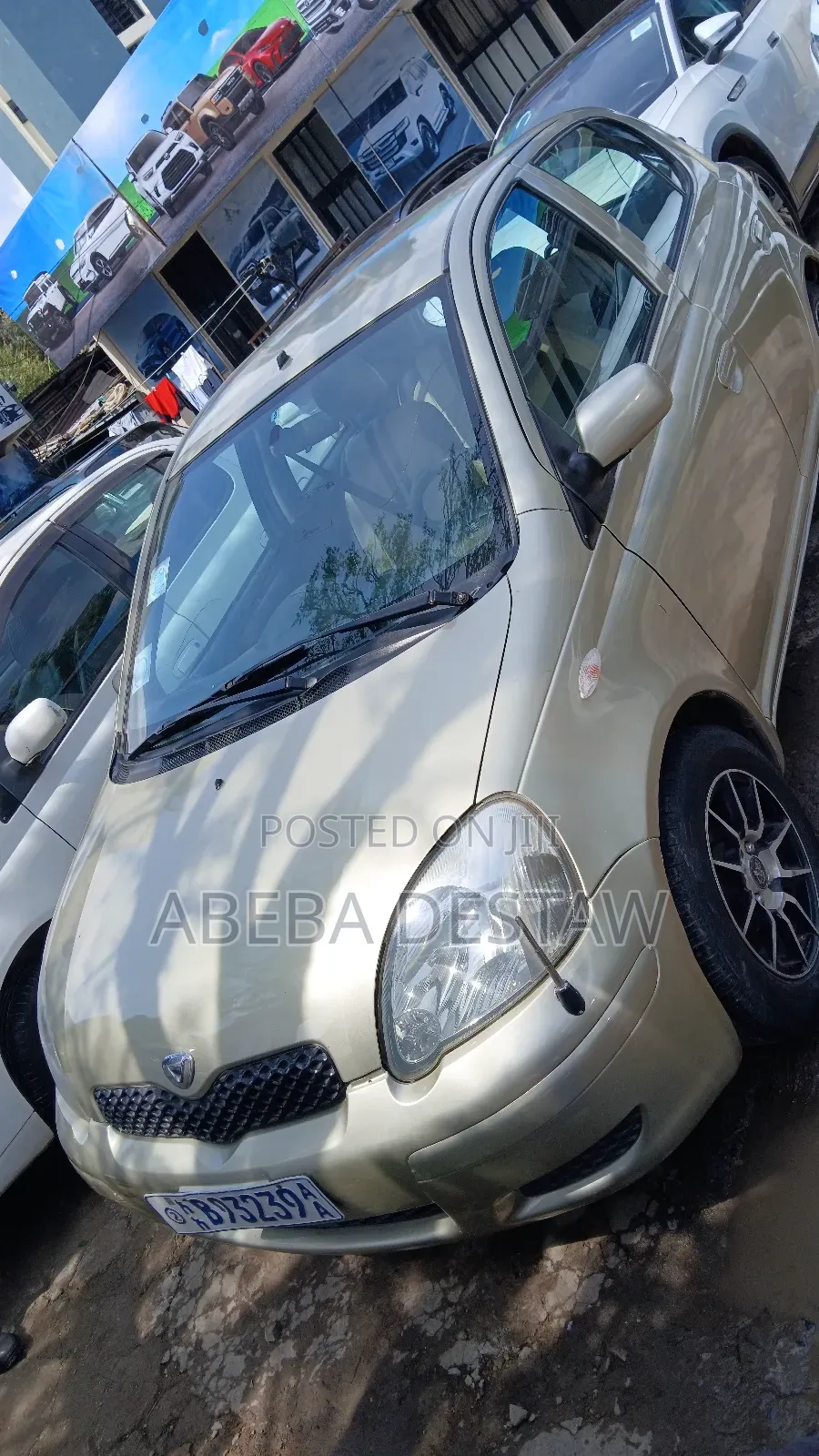 Toyota Vitz 2002 Gold