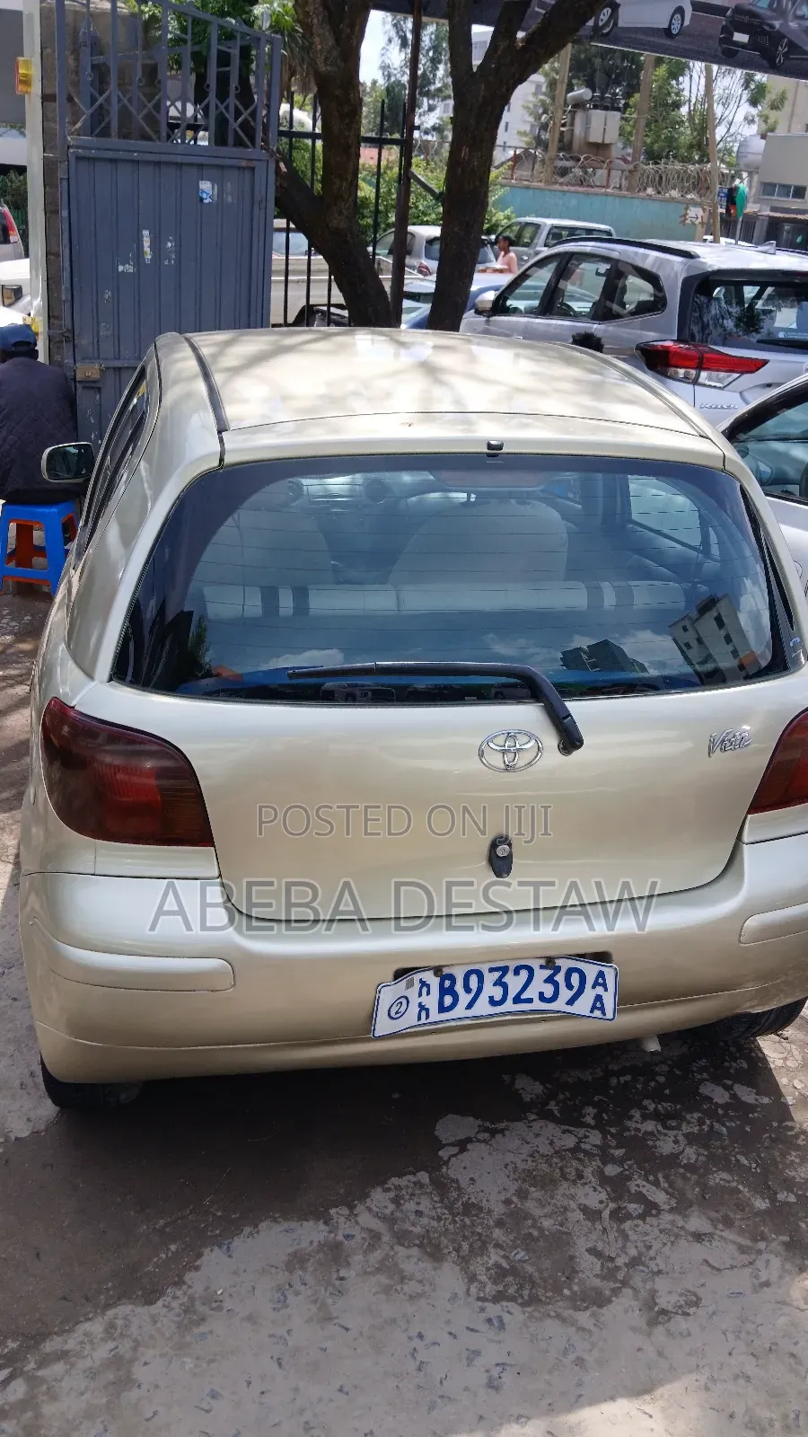 Toyota Vitz 2002 Gold