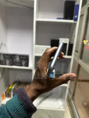New Apple iPhone 11 64 GB Purple