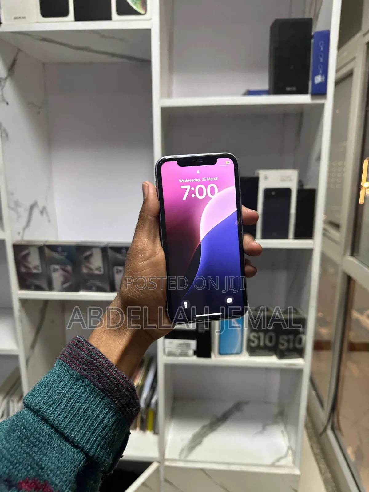 New Apple iPhone 11 64 GB Purple