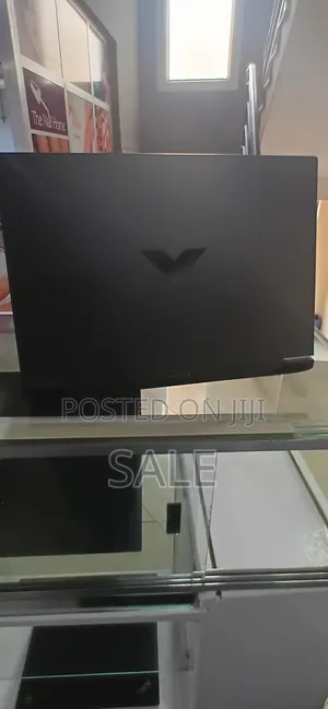 New Laptop HP Victus 15 16GB Intel Core i7 SSD 1T