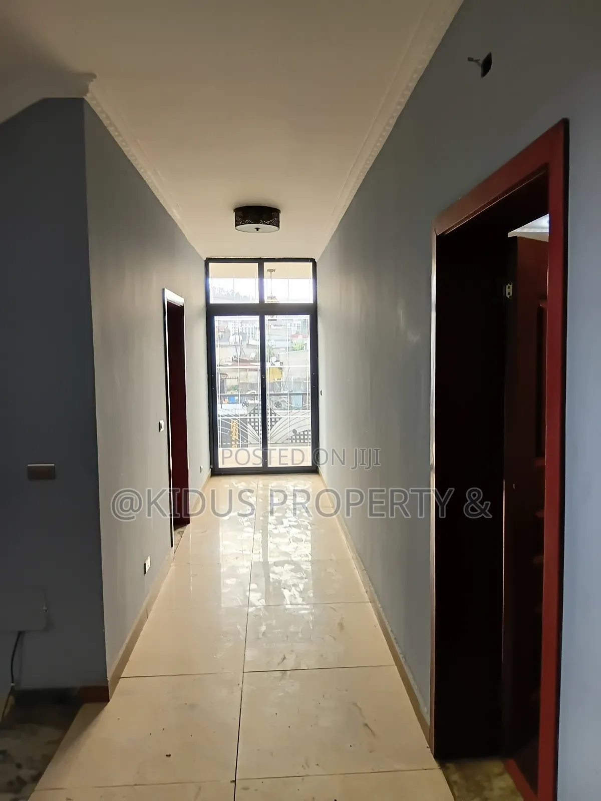 6bdrm Townhouse / Terrace in Nasswe Real State, Nifas Silk-Lafto