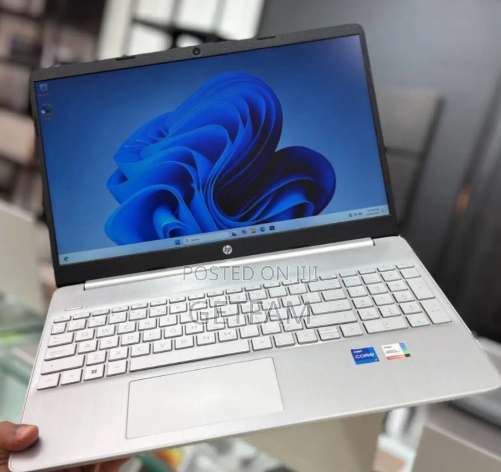 New Laptop HP Pavilion 15 8GB Intel Core i5 SSD 1T