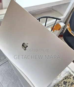 New Laptop Apple MacBook Air 2025 M4 13-inch 64GB Intel Core i9 SSD 1T
