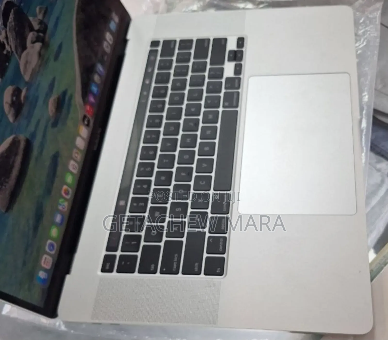 New Laptop Apple MacBook Air 2025 M4 13-inch 64GB Intel Core i9 SSD 1T