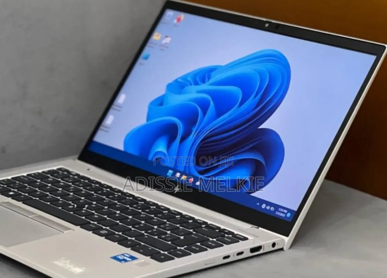 New Laptop HP EliteBook 830 G8 8GB Intel Core i5 SSD 512GB