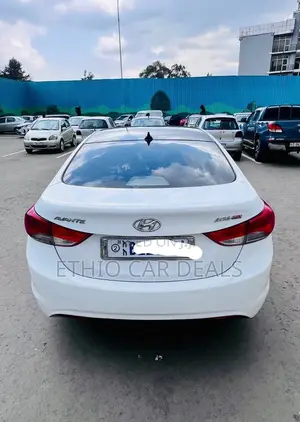 Hyundai Avante 2012 White