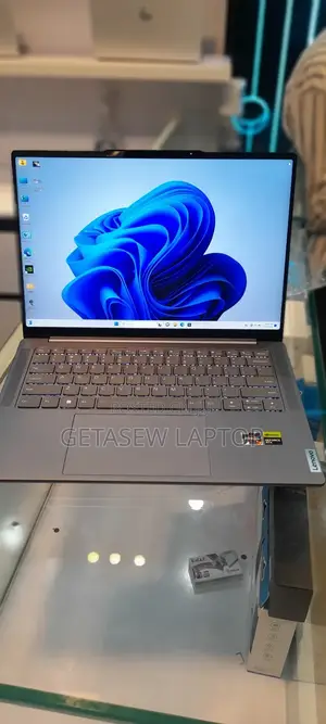 New Laptop Lenovo Yoga 2 Pro 16GB AMD Ryzen 7 SSD 512GB