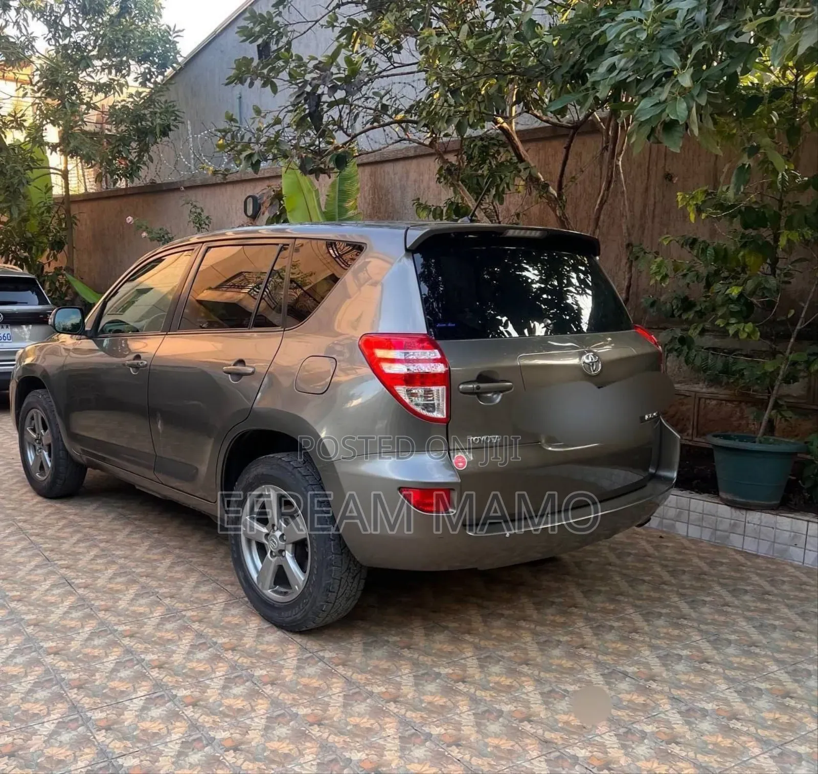 Toyota RAV4 2011