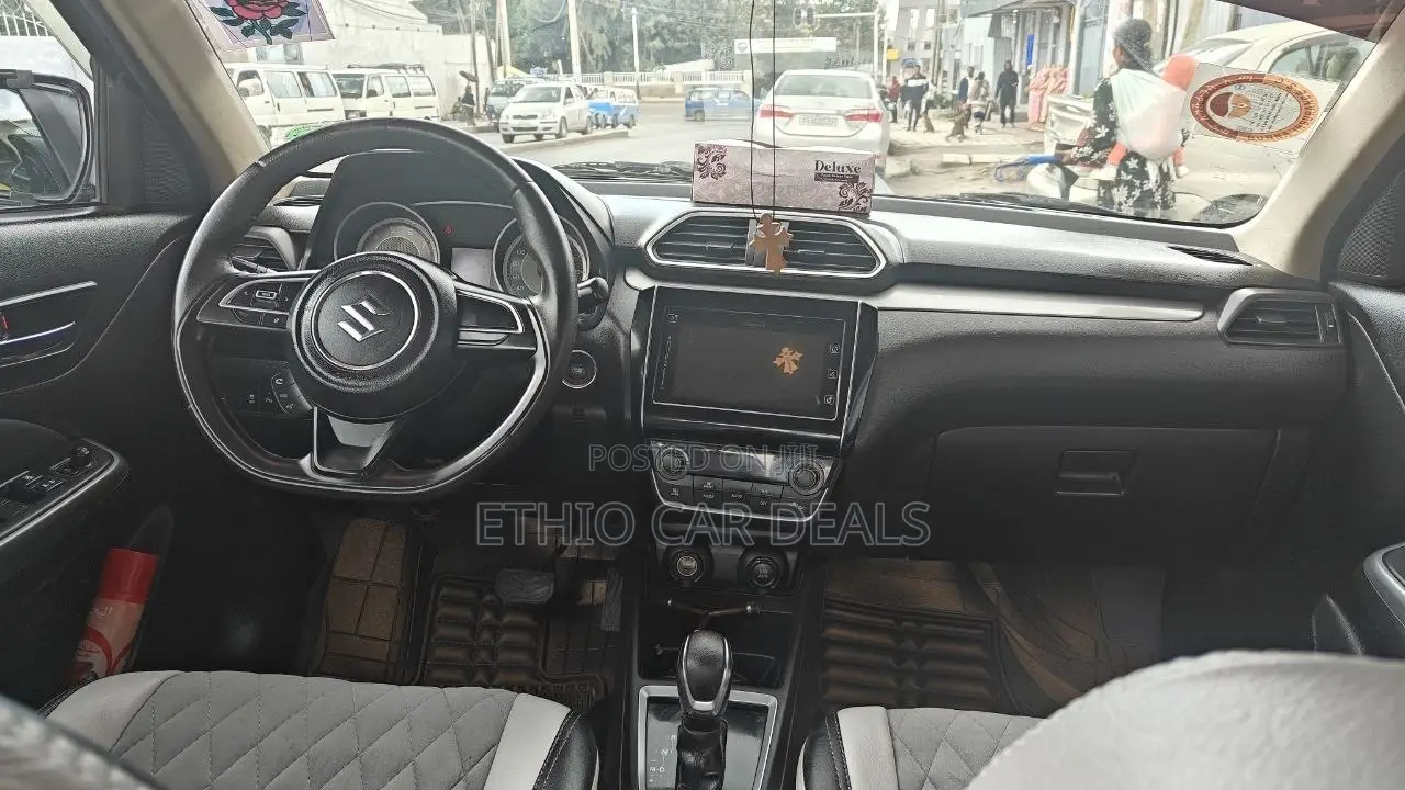 Suzuki Dzire 2022 Silver