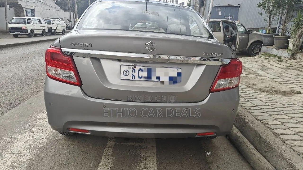 Suzuki Dzire 2022 Silver