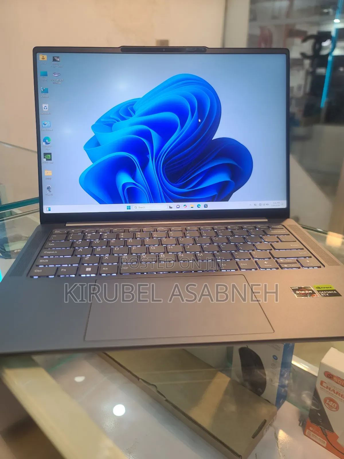 New Laptop Lenovo 16GB AMD Ryzen 7 SSD 512GB