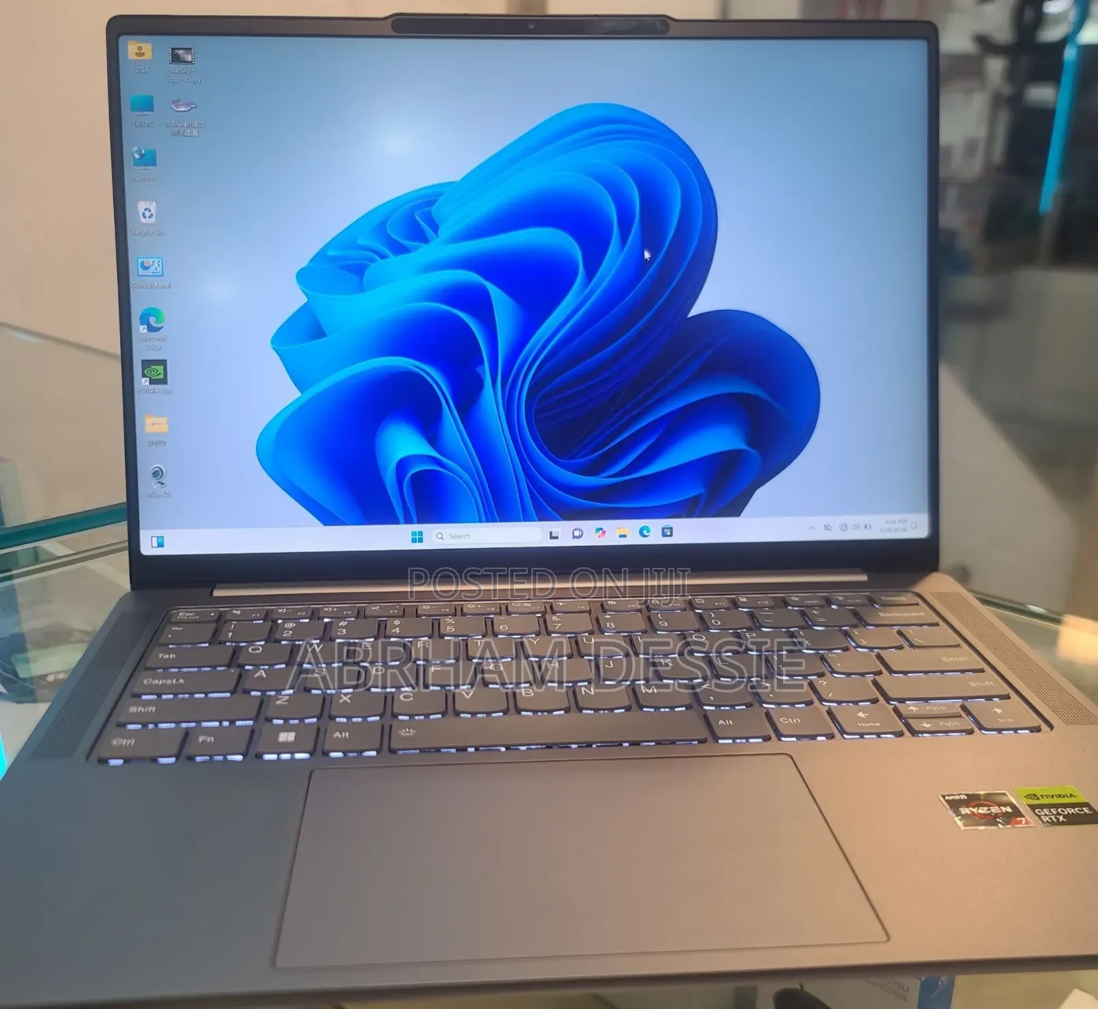 New Laptop Lenovo 16GB AMD Ryzen 7 SSD 512GB