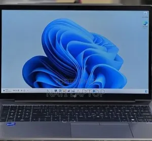 New Laptop HP ZBook Firefly G8 16GB Intel Core i7 SSD 512GB