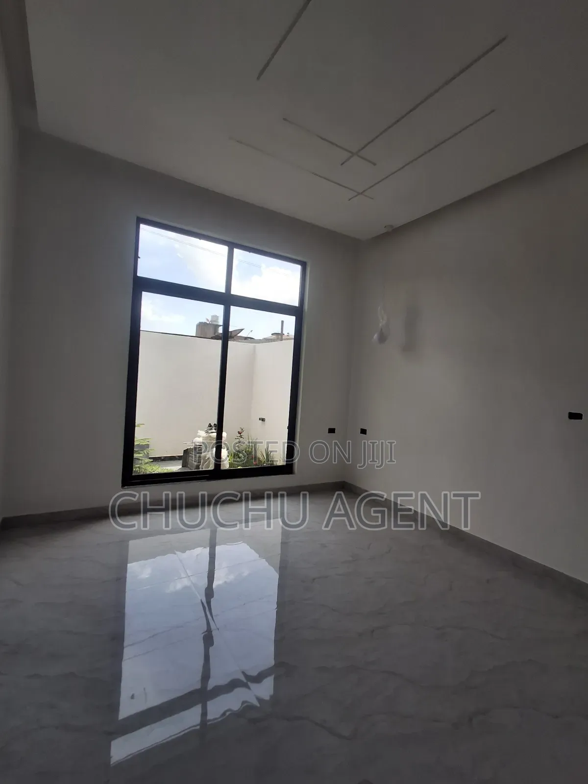 5bdrm House in Bole for sale