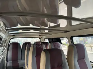 Toyota HiAce 1995 White