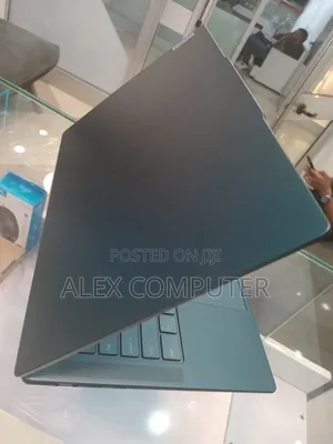 New Laptop Lenovo 16GB AMD Ryzen 7 SSD 512GB