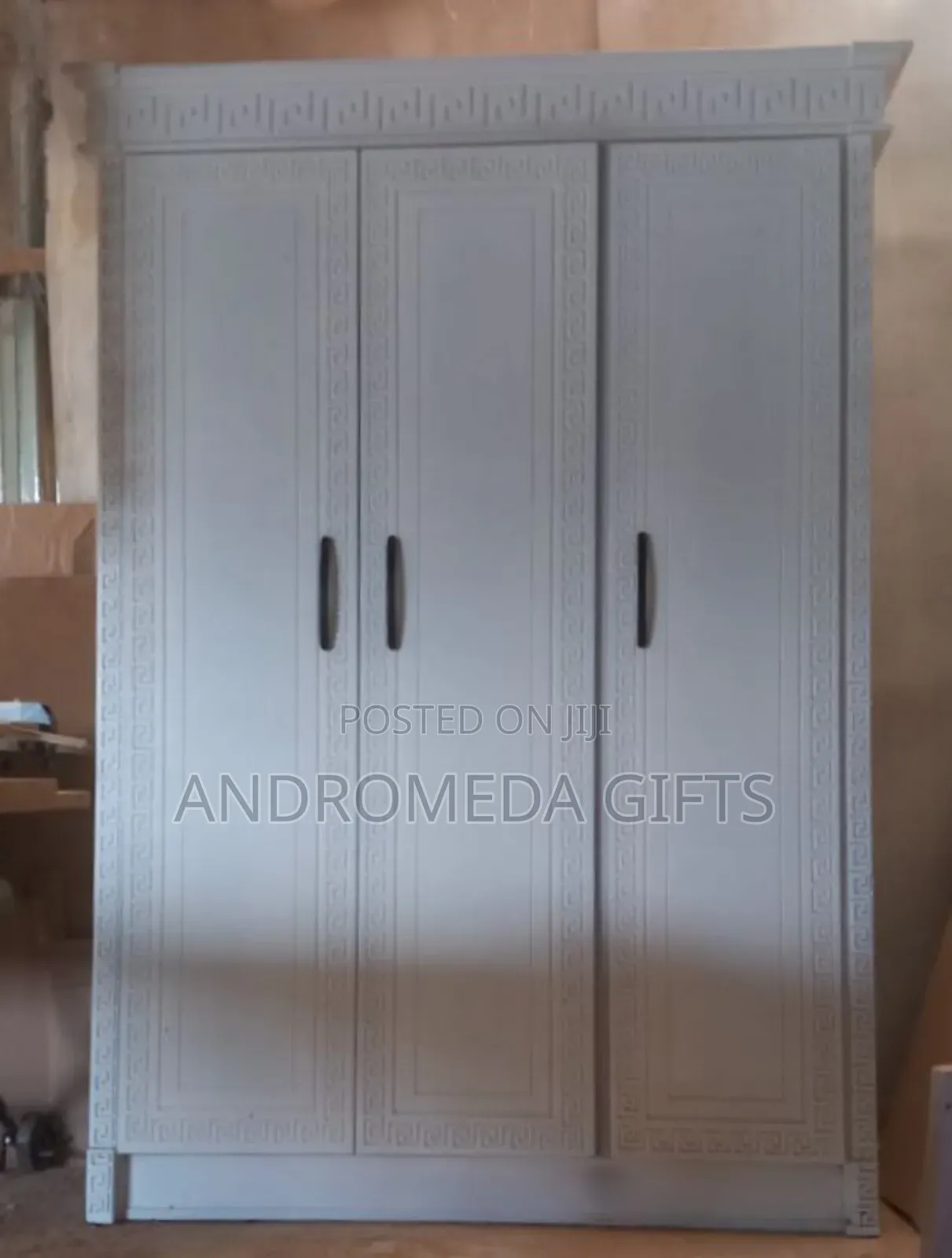 Closet ቁምሳጥን