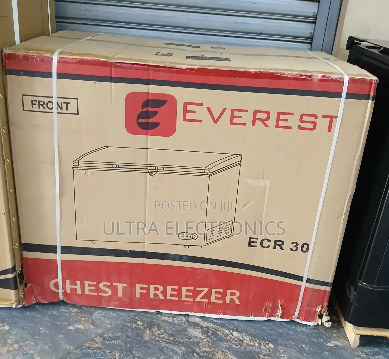 Everest Ecr 30 Chest Freezer, Commonly Capacity: Typically Features