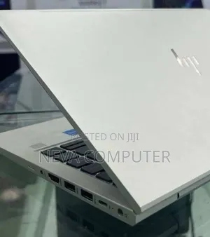 New Laptop HP EliteBook 830 G8 16GB Intel Core i5 SSD 512GB