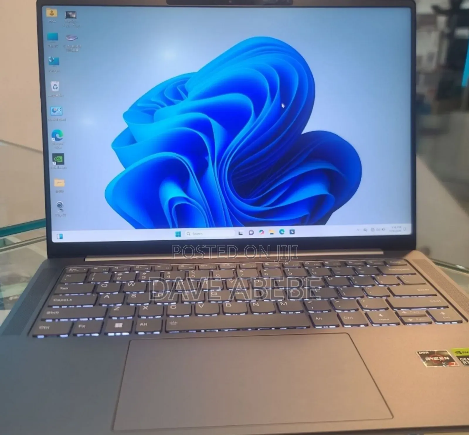 New Laptop Lenovo 16GB AMD Ryzen 7 SSD 512GB