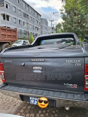 Toyota Hilux 2014 Gray