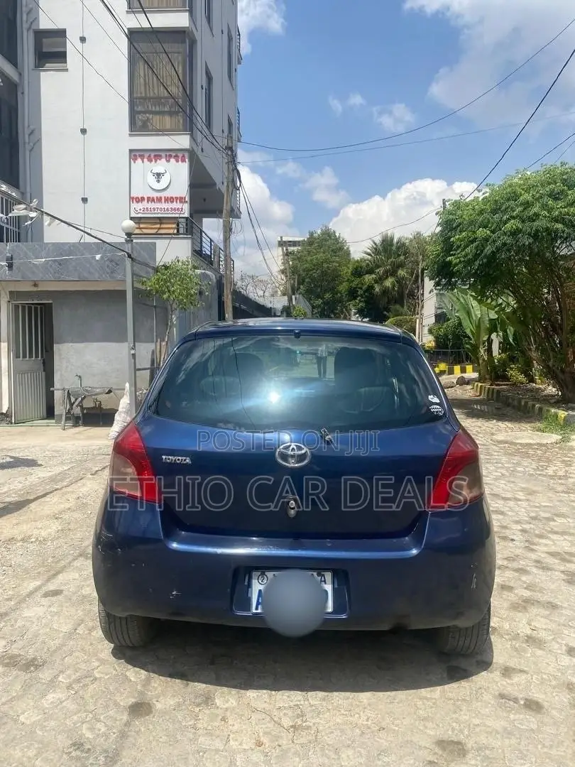Toyota Yaris 1.0 C 2005 Blue
