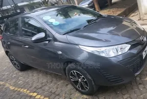 Toyota Yaris 2019 Gray