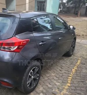 Toyota Yaris 2019 Gray