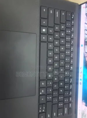 New Laptop Dell XPS 15 16GB Intel Core i7 SSD 512GB