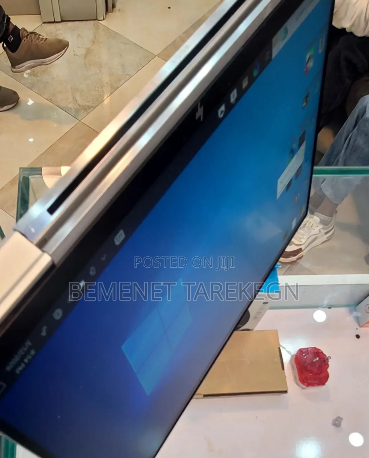 New Laptop HP EliteBook 1040 G8 16GB Intel Core i7 SSD 512GB