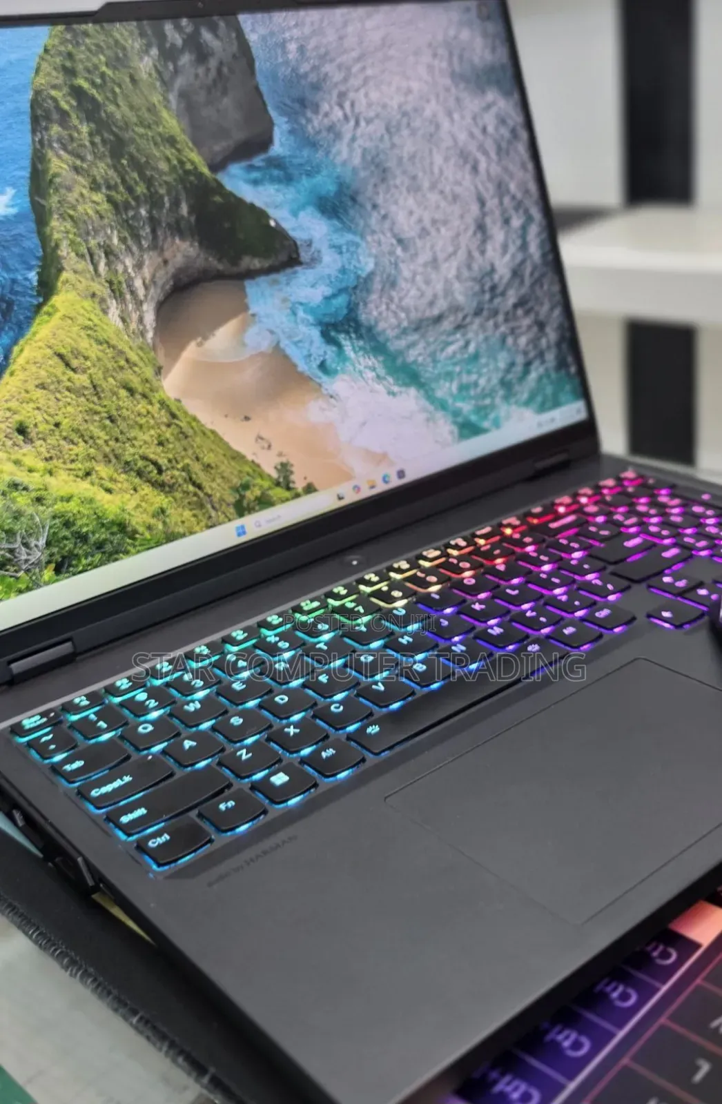 New Laptop Lenovo Legion Pro 7 48GB Intel Core i9 SSD 1T