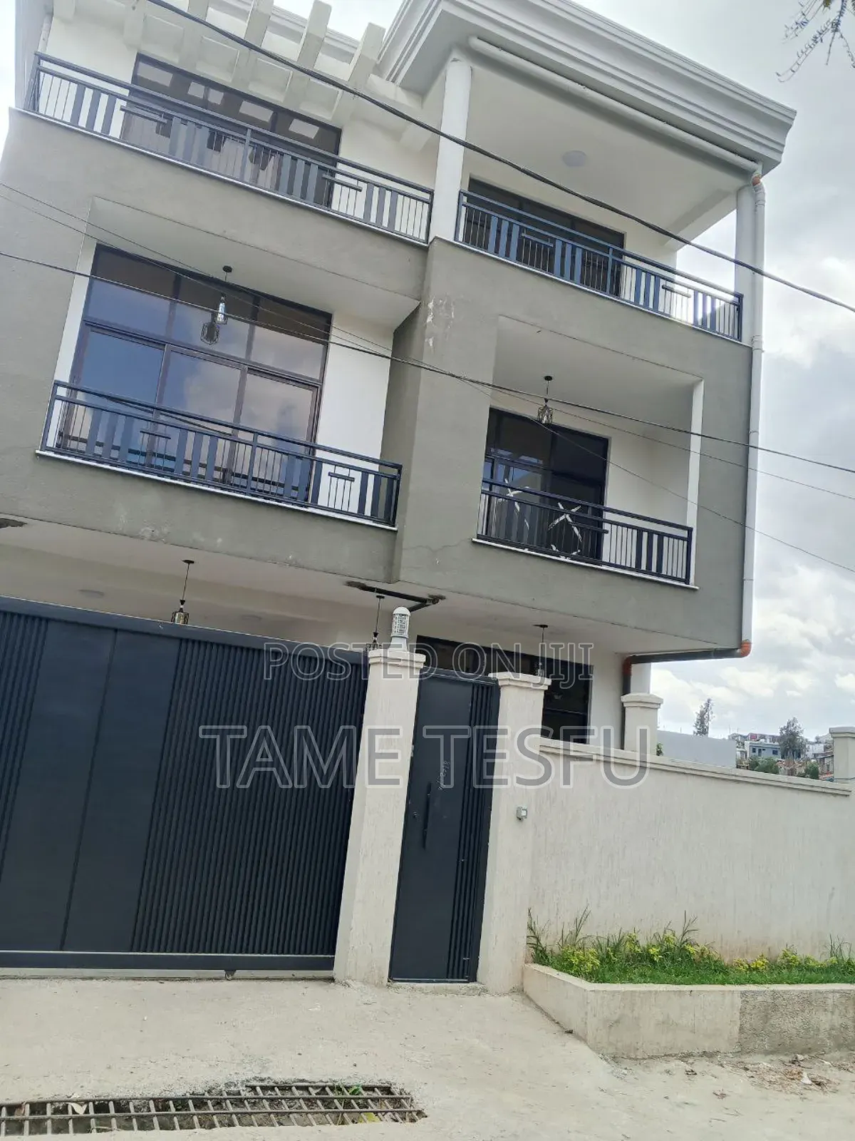 Furnished 8bdrm House in ላምበርት, Bole for sale