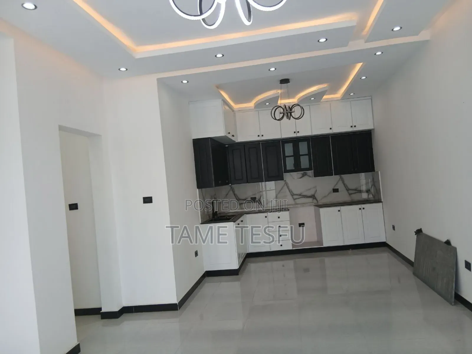 Furnished 8bdrm House in ሀያት 250ካሬ, Bole for sale