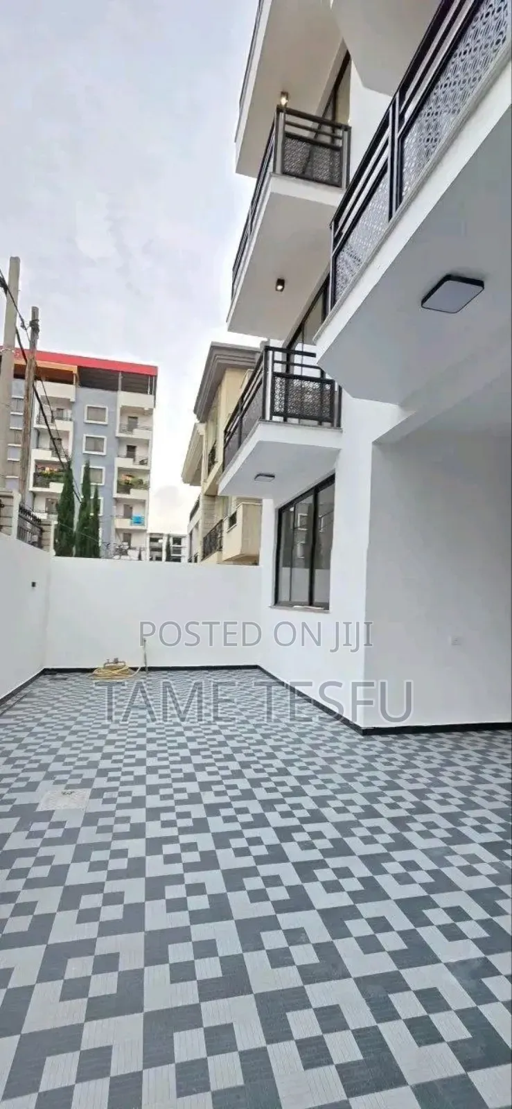 Furnished 8bdrm House in ሀያት ዞን, Bole for sale