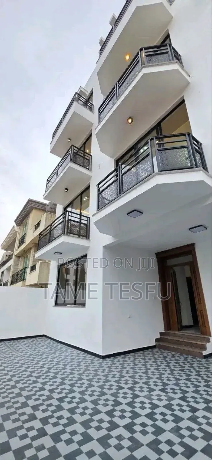Furnished 8bdrm House in ሀያት ዞን, Bole for sale