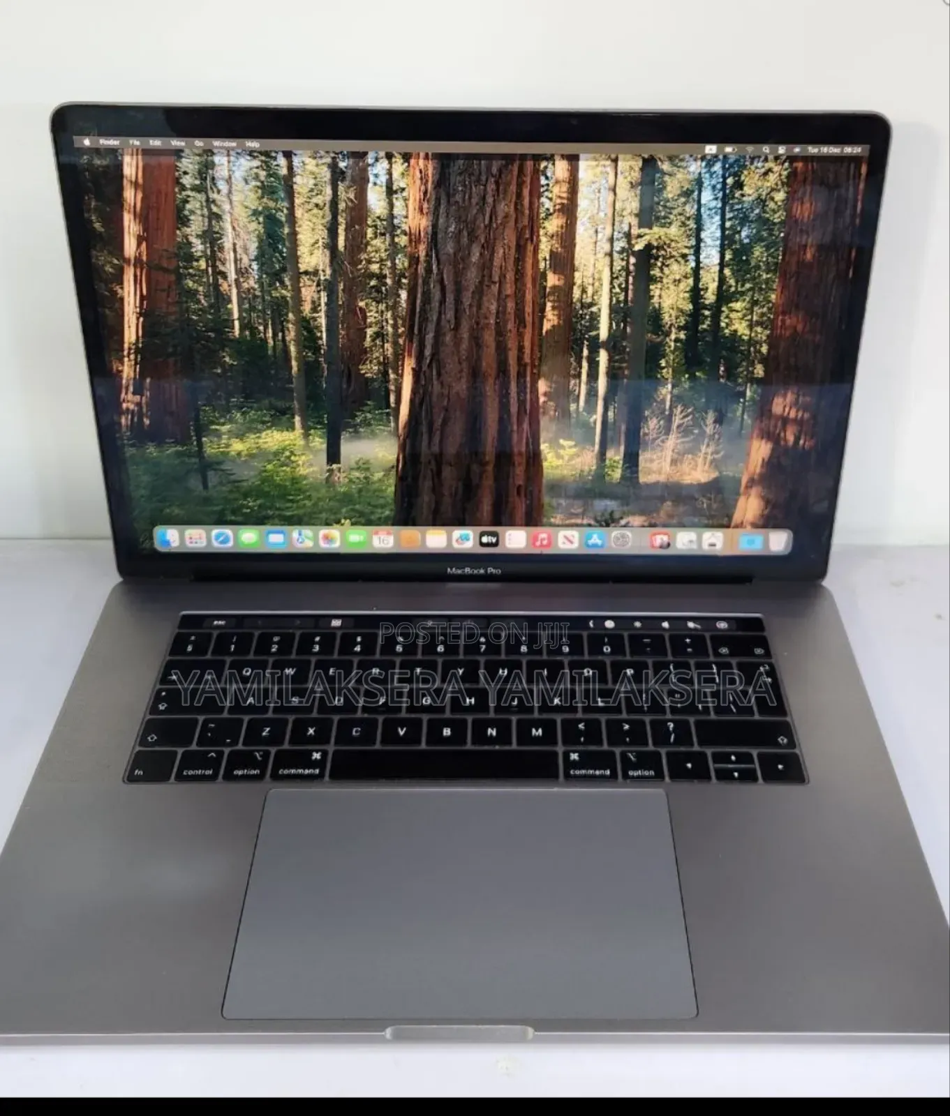 New Laptop Apple MacBook Pro 2018 32GB Intel Core i9 SSD 512GB
