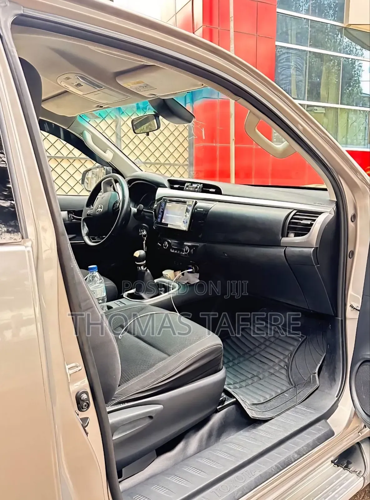 Toyota Hilux 2020 Gold