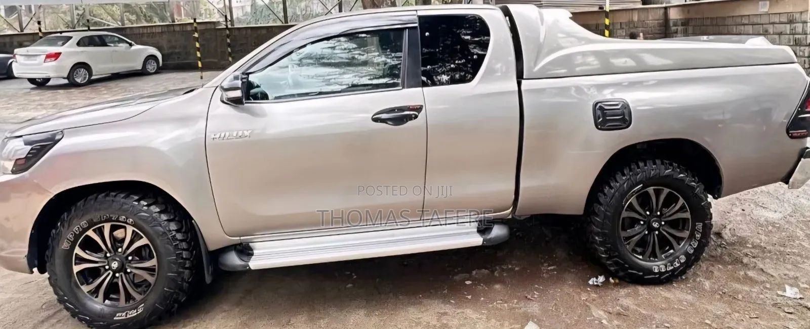 Toyota Hilux 2020 Gold