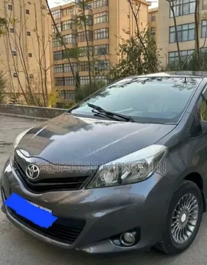 Toyota Yaris 2014 Gray