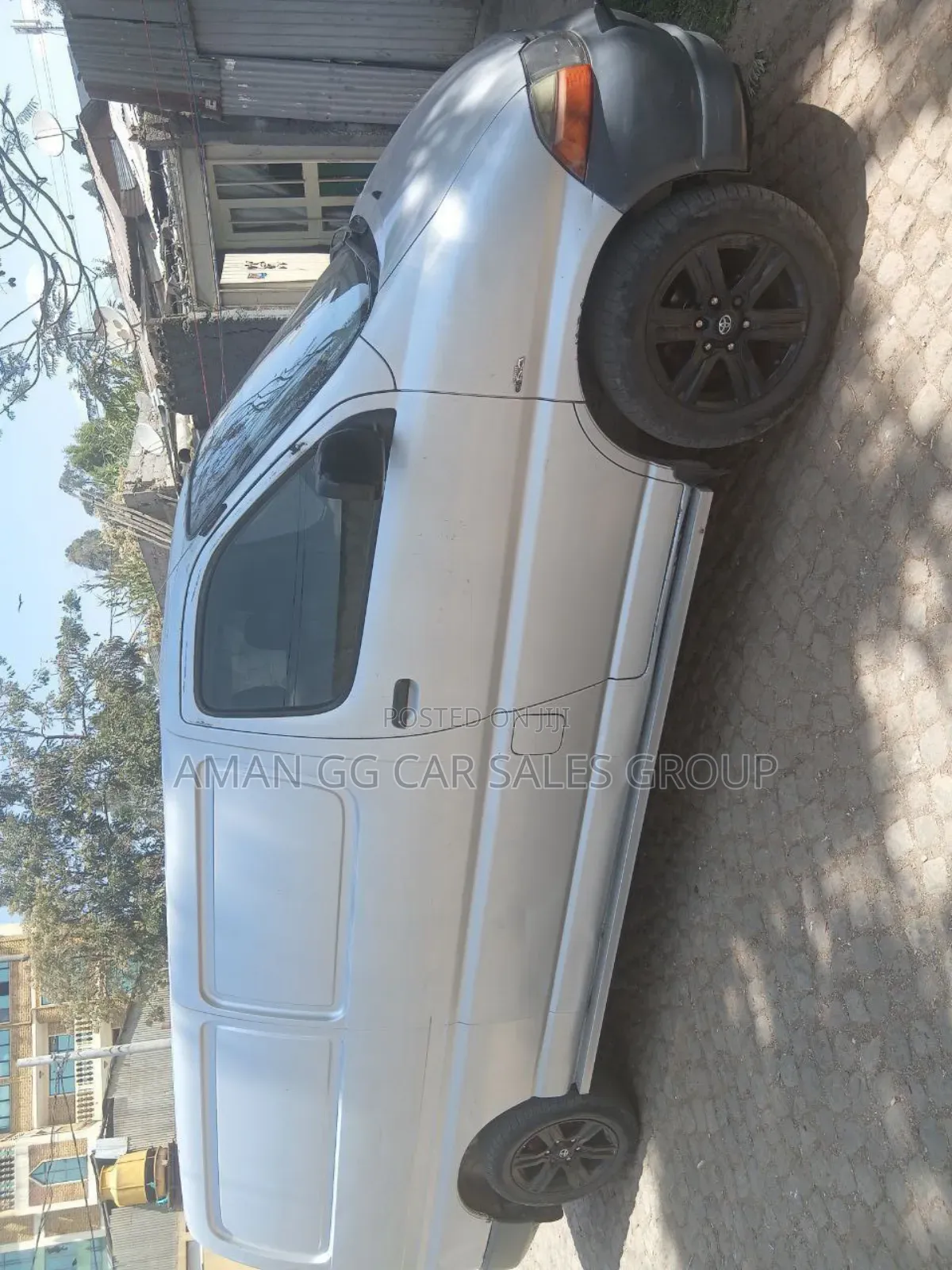 Toyota HiAce 2002 Silver