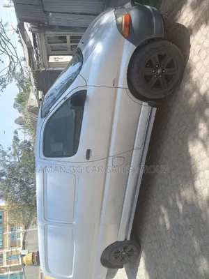 Toyota HiAce 2002 Silver