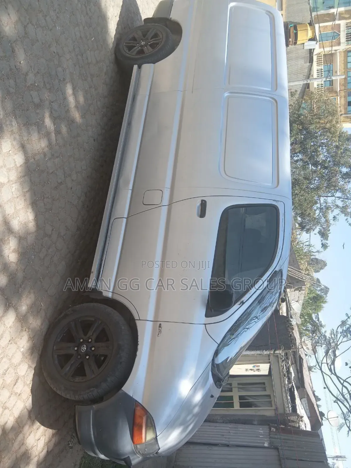 Toyota HiAce 2002 Silver