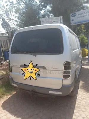 Toyota HiAce 2002 Silver